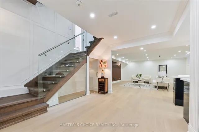 Additional image 33 of 382 St Clements Ave