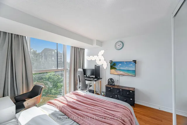 Additional image 26 of 25 Trailwood Dr Unit 402