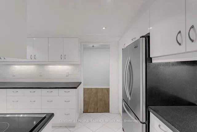 Additional image 12 of 256 Jarvis St Unit 14A