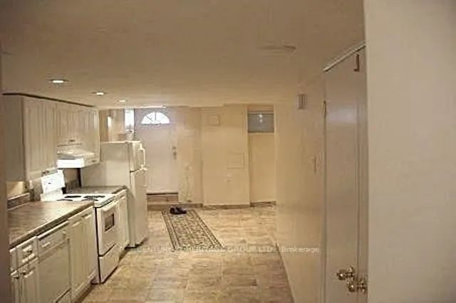 Additional image 19 of 107 Helendale Ave