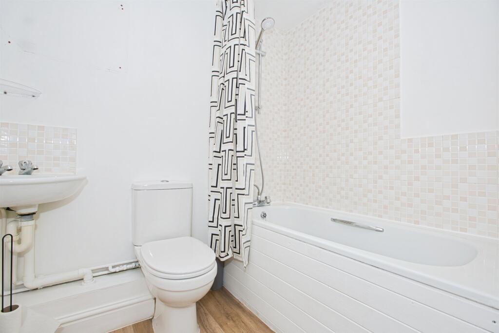 Additional image 13 of The Batch, Shepton Mallet