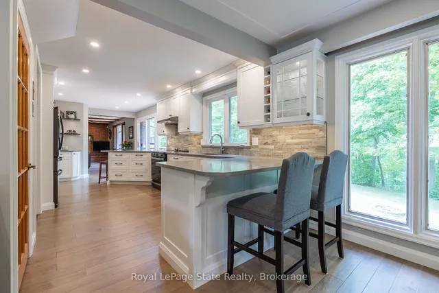 Additional image 5 of 3 Maple Dr