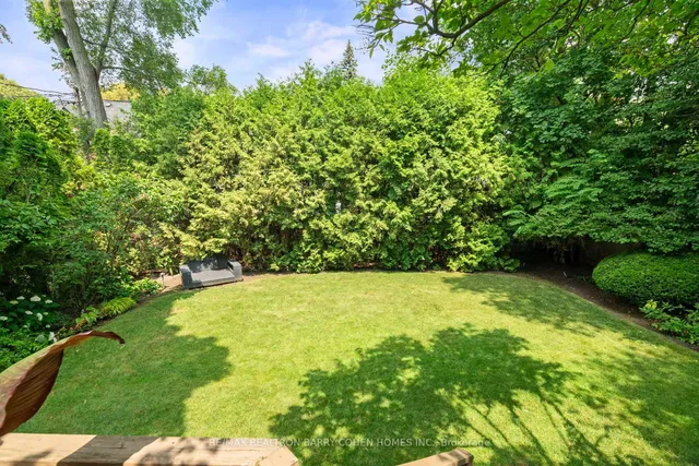 Additional image 31 of 566 Castlefield Ave