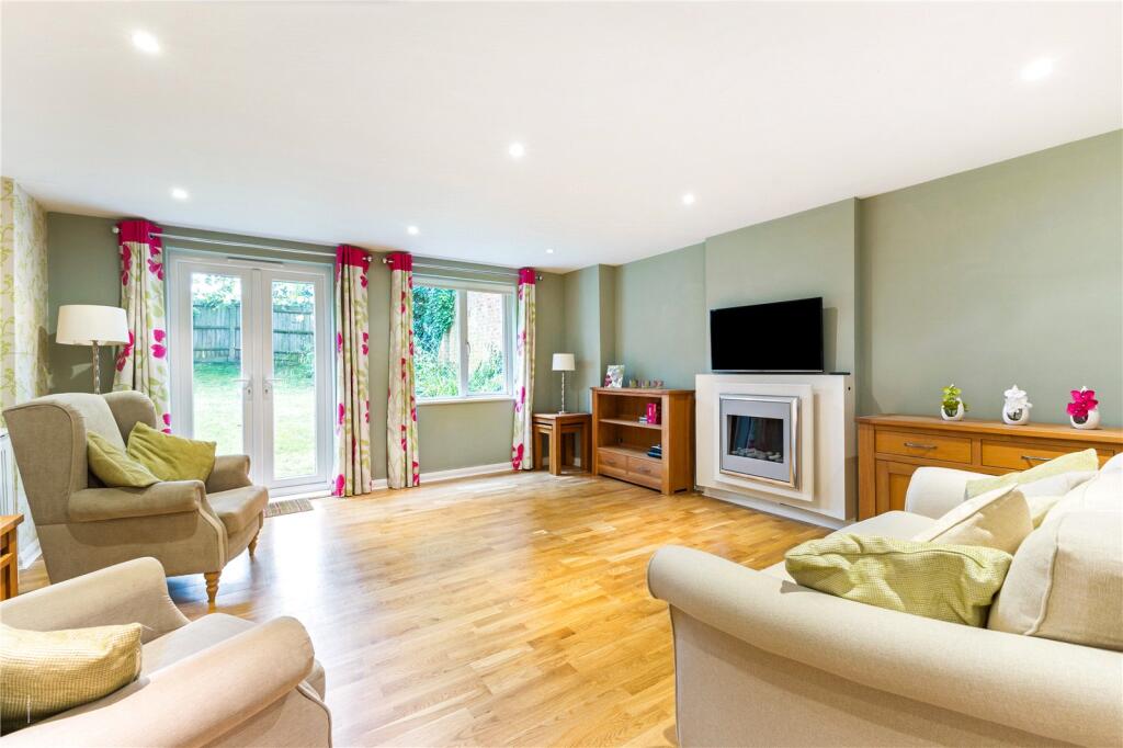 Additional image 4 of Roundwood Lane, Harpenden, Hertfordshire, AL5