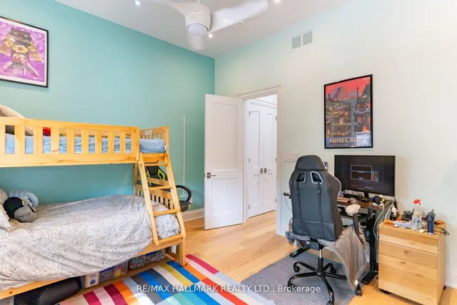 Additional image 33 of 205 Boulton Ave