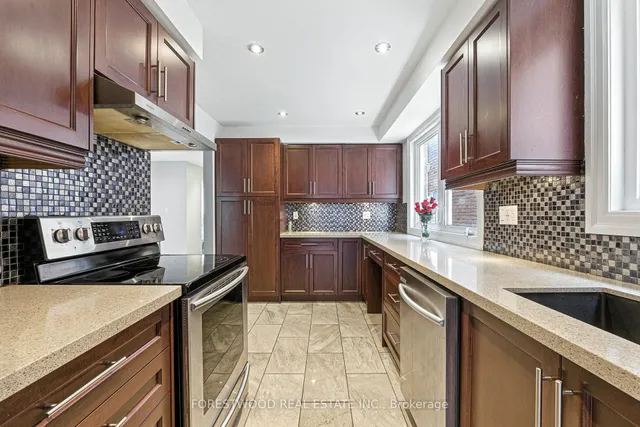 Additional image 9 of 1619 Dewberry Cres