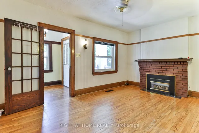 Additional image 16 of 948 Runnymede Rd