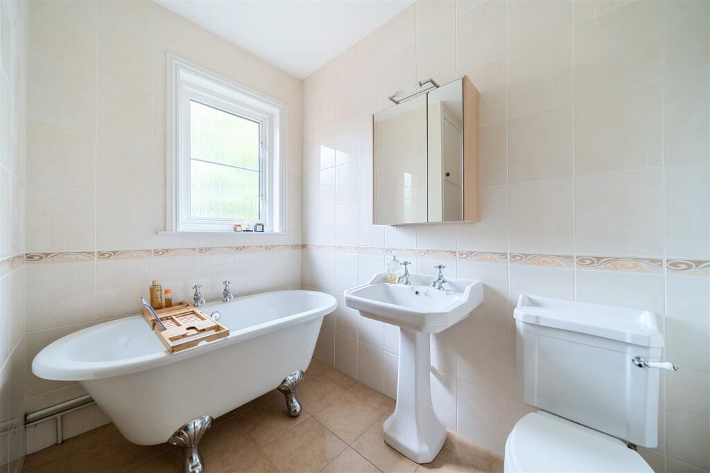 Additional image 7 of Grove Avenue, Yeovil