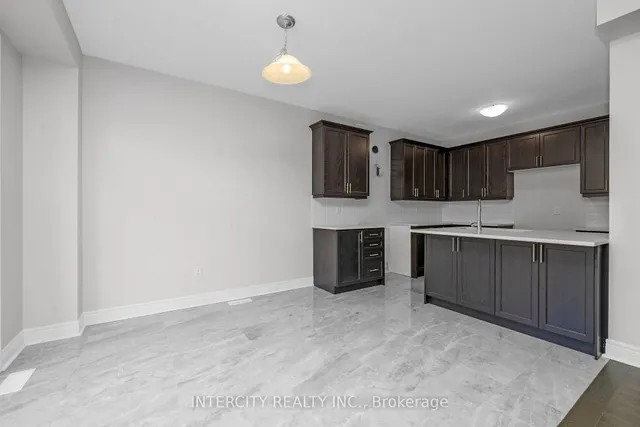 Additional image 11 of 75 Claremont Dr