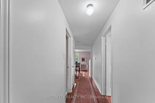 Additional image 32 of 3 Gervais Dr