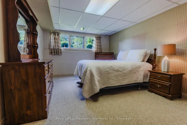 Additional image 34 of 840 Cedarbrae Ave