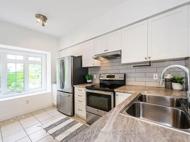 Additional image 3 of 5080 Fairview St Unit 15