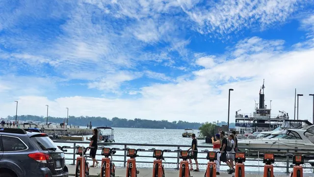 Additional image 19 of 10 Yonge St Unit 907