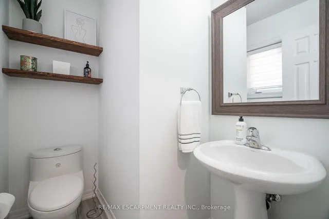 Additional image 14 of 80 Montreal Circ