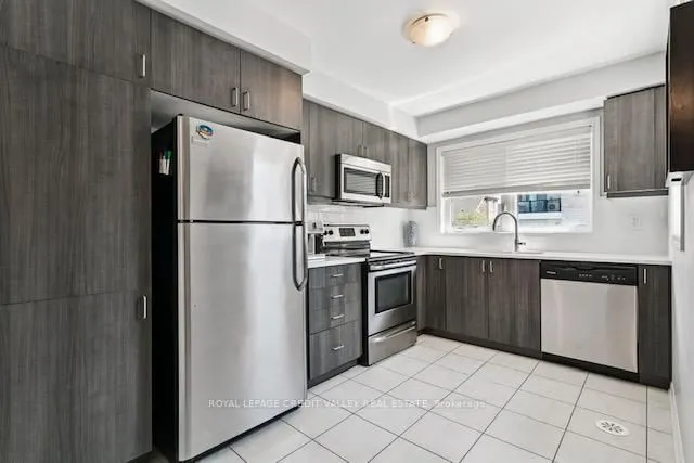 Additional image 11 of 118 Baycliffe Cres