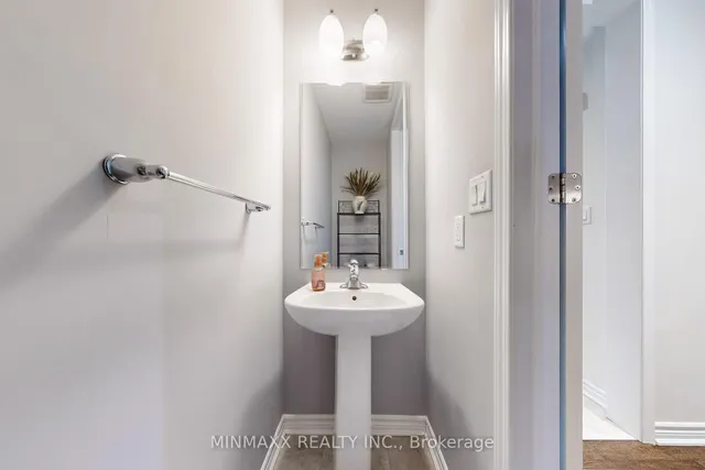 Additional image 24 of 107 Locker Pl