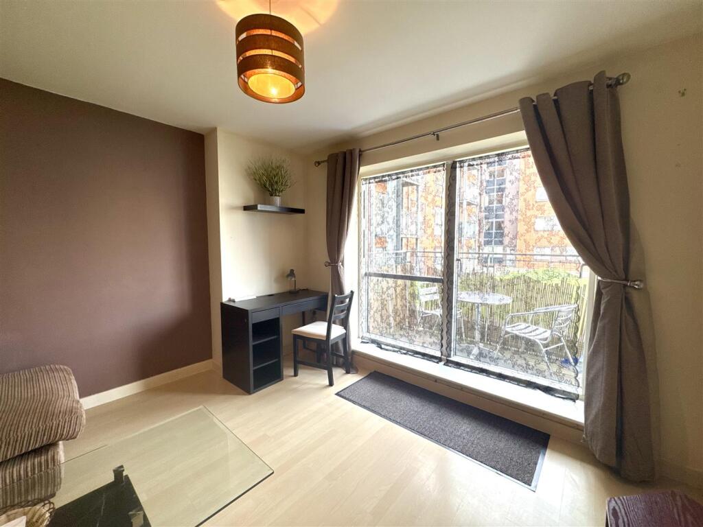 Additional image 4 of Placido, Ryland Street