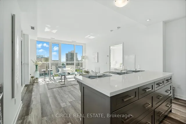 Additional image 7 of 2007 James St Unit 603