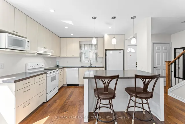 Additional image 9 of 32 Josephine Crt