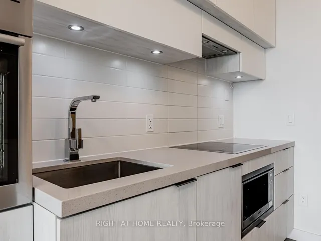 Additional image 9 of 8 Eglinton Ave Unit 3809