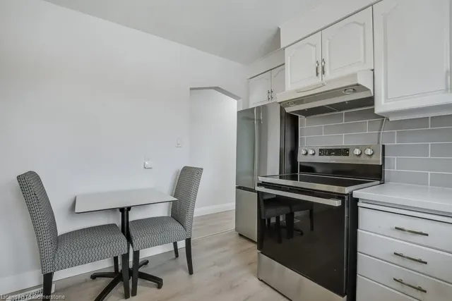 Additional image 11 of 111 Castlefield Dr