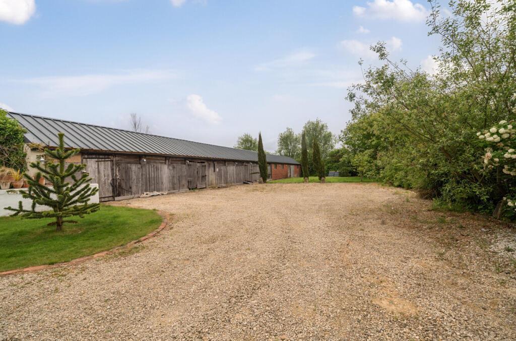 Additional image 39 of Hawkeridge Farm, Mill Lane, Hawkeridge