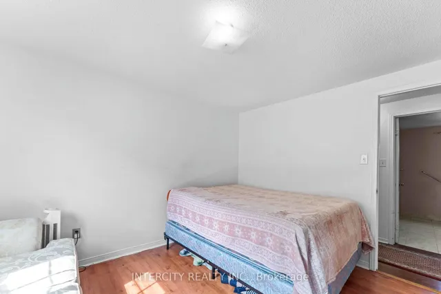 Additional image 30 of 3 Gervais Dr