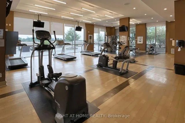 Additional image 10 of 151 Village Green Sq Unit 908