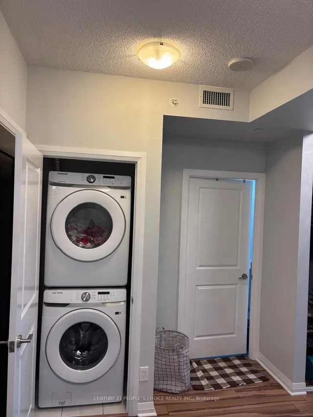 Additional image 8 of 75 Eglinton Ave Unit 1403