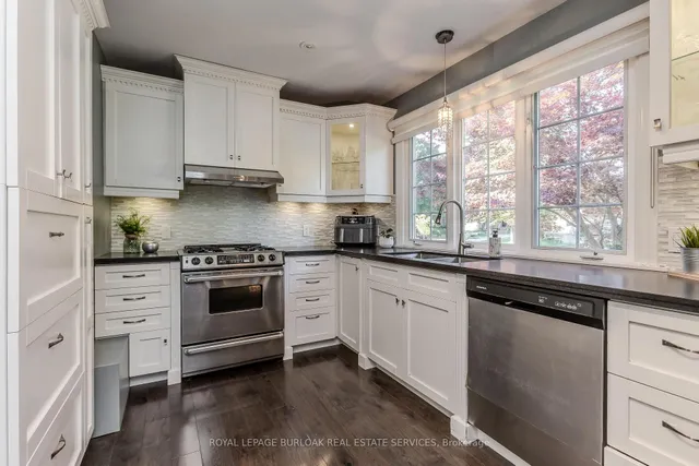 Additional image 25 of 936 Harvey Pl