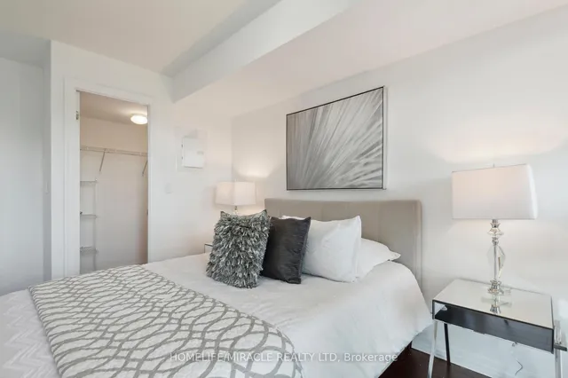 Additional image 31 of 80 Esther Lorrie Dr Unit 607