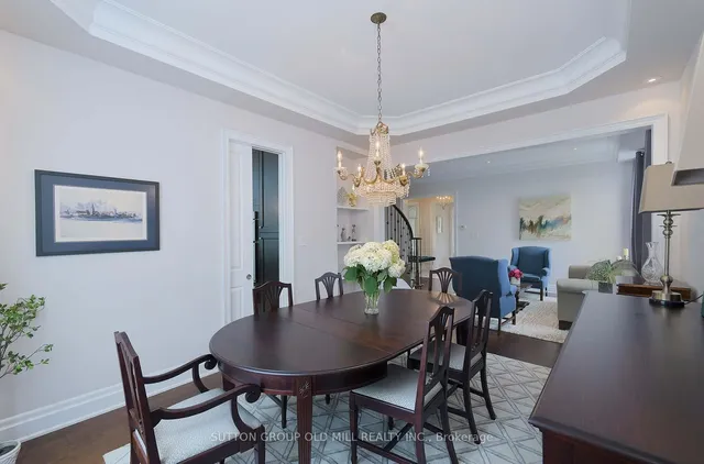 Additional image 12 of 14 Canis St