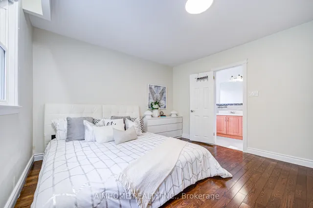 Additional image 25 of 18 Colonnade Rd