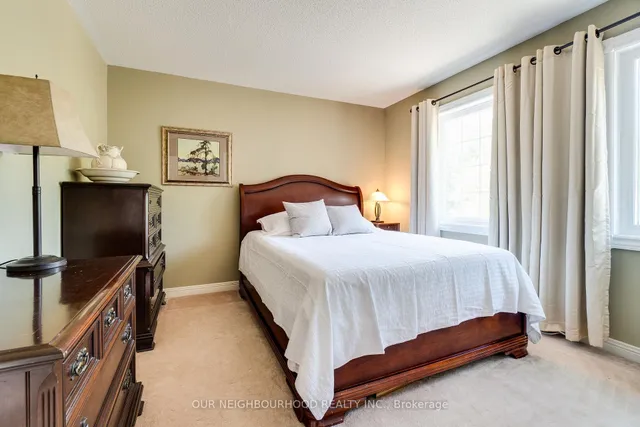 Additional image 34 of 369 Claremont Cres