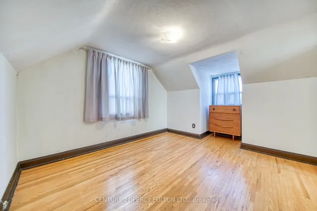 Additional image 20 of 3184 St Clair Ave