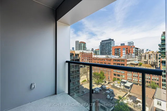 Additional image 19 of 158 Front St Unit 714