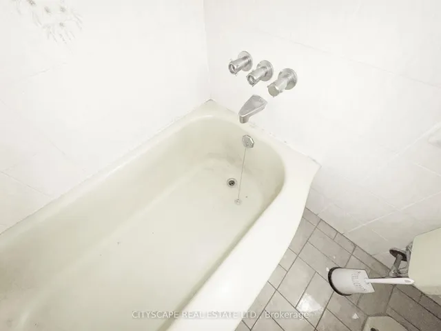 Additional image 17 of 113 Spenvalley Dr