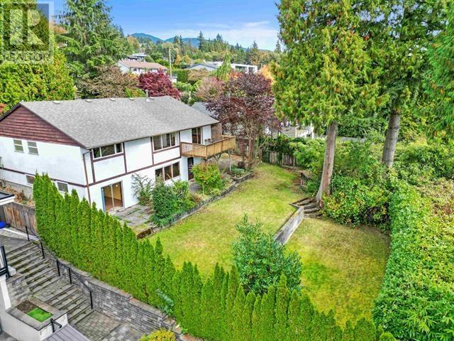3 1880 PALMERSTON AVENUE|West Vancouver, British Columbia V7V2V5