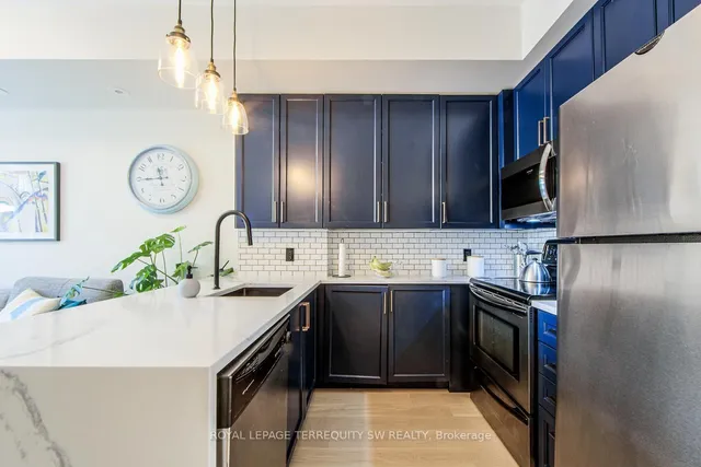 Additional image 11 of 80 Carr St Unit TH15