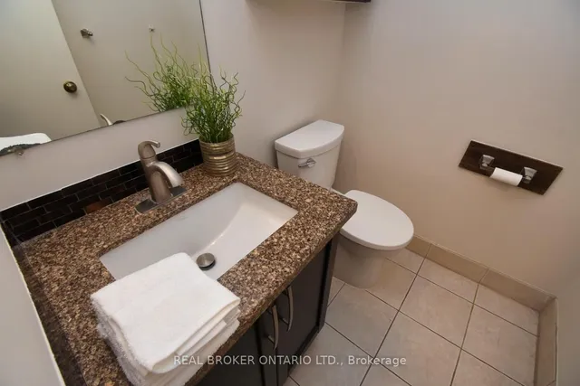 Additional image 17 of 64 Flamingo Dr