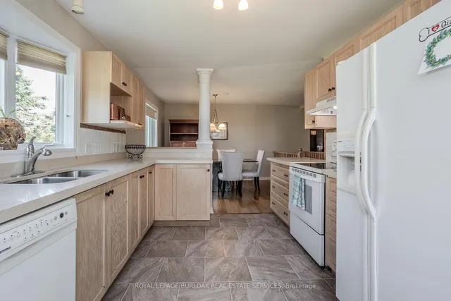 Additional image 20 of 109 Emerald Crt