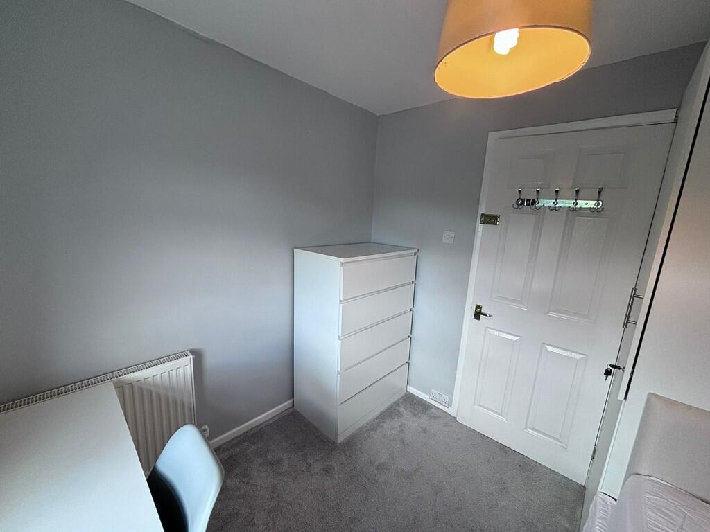 Additional image 5 of St Georges Avenue