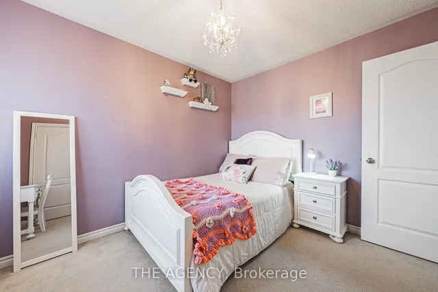 Additional image 19 of 636 Serafini Cres