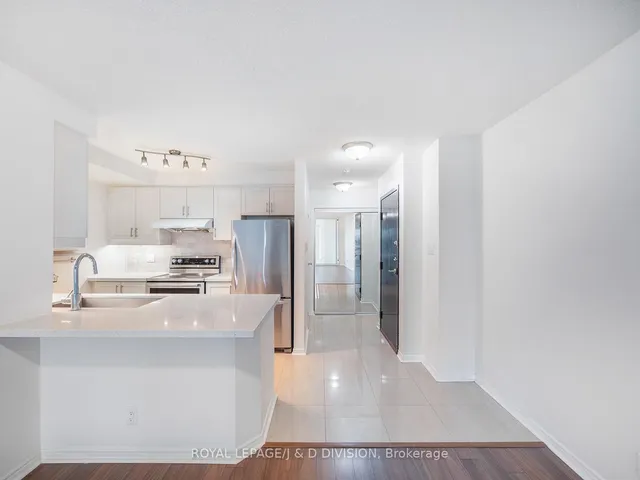 Additional image 9 of 10 Queens Quay Unit 706