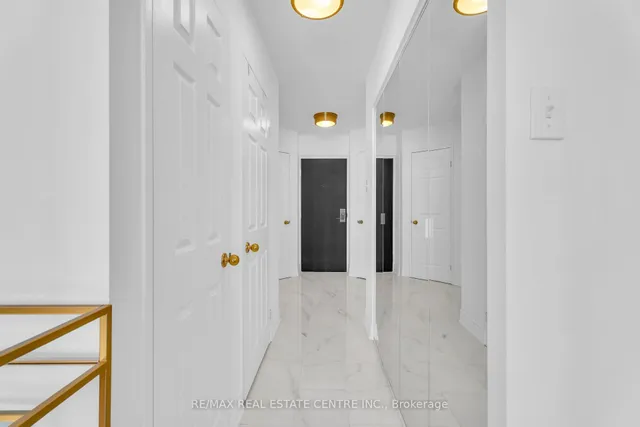 Additional image 8 of 55 Centre Ave Unit 2504
