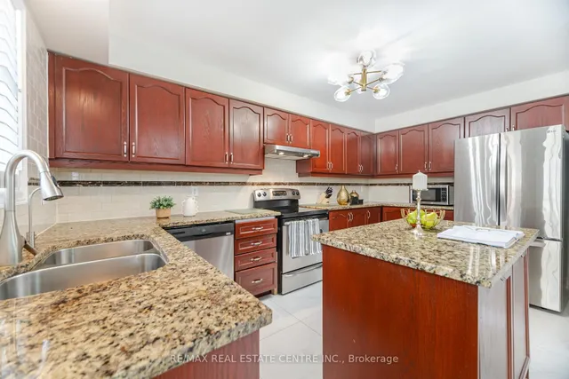 Additional image 12 of 53 Wild Indigo Cres