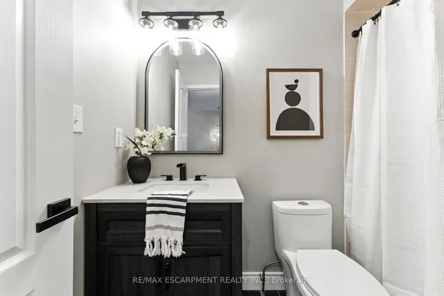 Additional image 23 of 2484 Whitehorn Dr