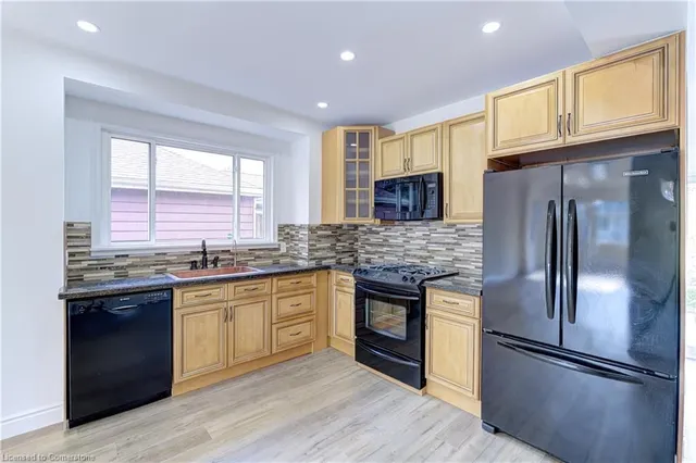 Additional image 15 of 49 Harmony Ave