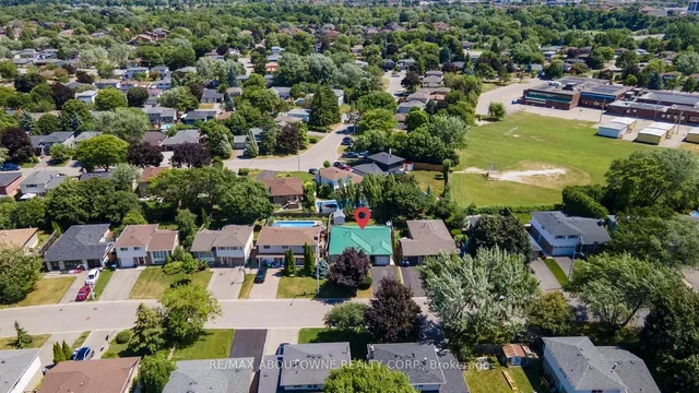 Additional image 37 of 15 Lockton Cres