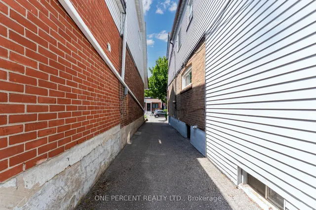 Additional image 43 of 143 Silverthorn Ave